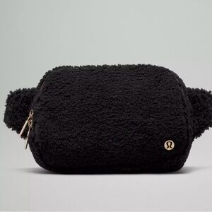 MWT Lululemon Everywhere Belt Bag Large 2L Black Fleece